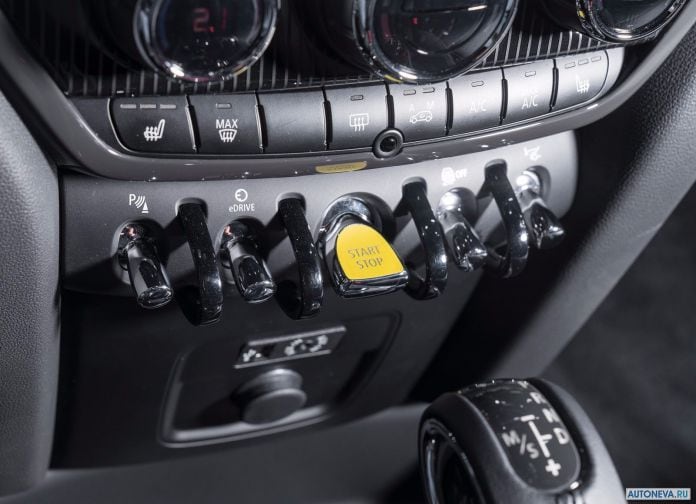 2017 Mini Countryman Plug-in Hybrid - фотография 142 из 167