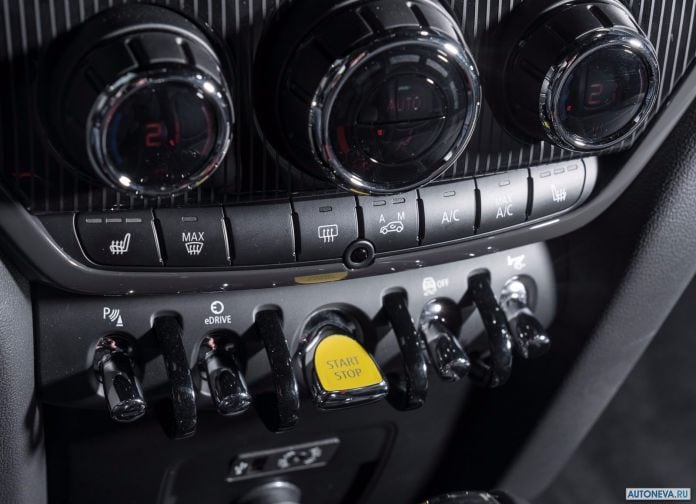 2017 Mini Countryman Plug-in Hybrid - фотография 145 из 167