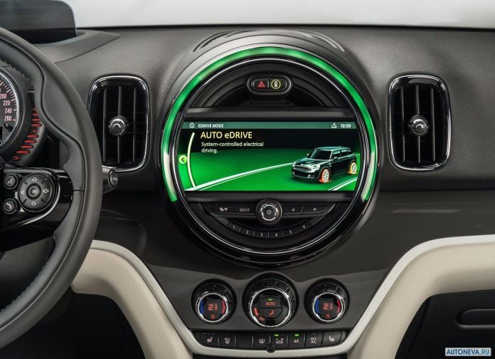 2017 Mini Countryman Plug-in Hybrid - фотография 146 из 167