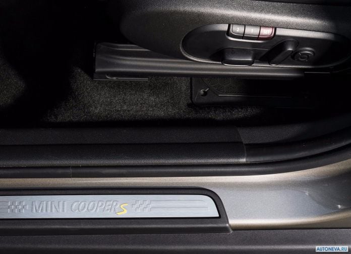 2017 Mini Countryman Plug-in Hybrid - фотография 149 из 167