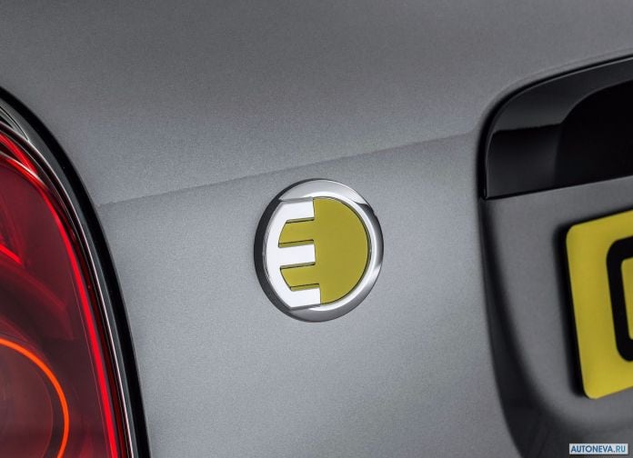 2017 Mini Countryman Plug-in Hybrid - фотография 164 из 167