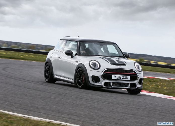 2017 Mini John Cooper Works Challenge - фотография 7 из 29