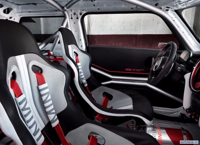 2017 Mini John Cooper Works GP Concept - фотография 10 из 29