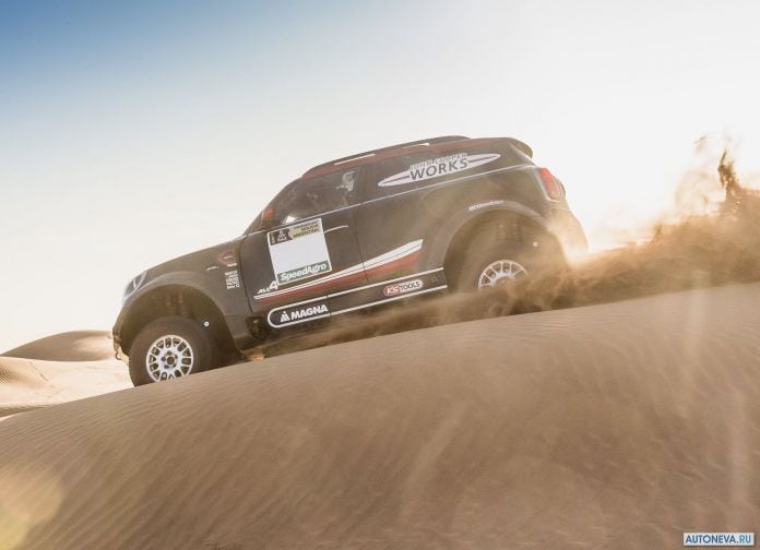 2017 Mini John Cooper Works Rally - фотография 16 из 53