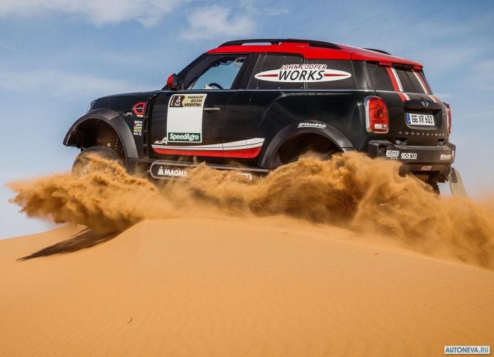 2017 Mini John Cooper Works Rally - фотография 21 из 53