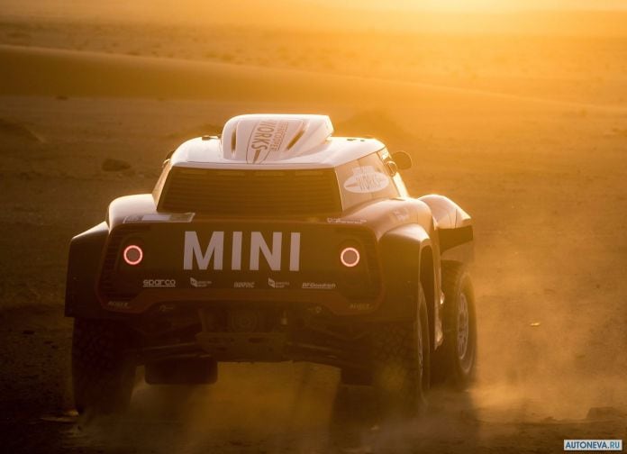 2018 Mini John Cooper Works Buggy - фотография 9 из 15