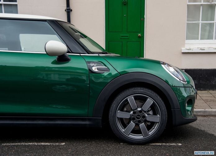2019 Mini Cooper 60 Years Edition - фотография 125 из 140