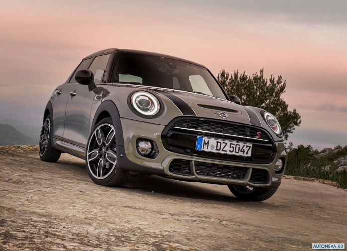 2019 Mini Cooper S 5-door - фотография 2 из 57