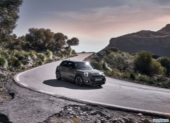 2019 Mini Cooper S 5-door - фотография 25 из 57