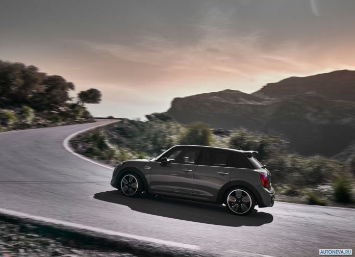 2019 Mini Cooper S 5-door - фотография 29 из 57