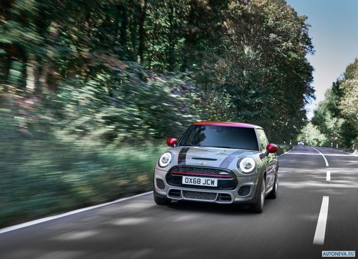 2019 Mini John Cooper Works - фотография 8 из 13