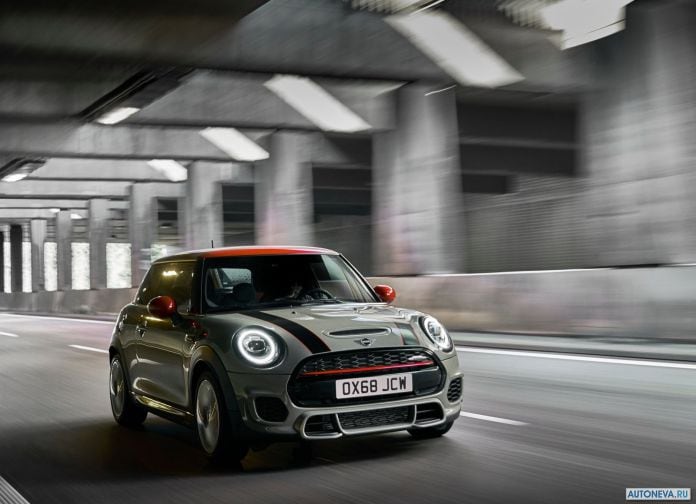 2019 Mini John Cooper Works - фотография 9 из 13