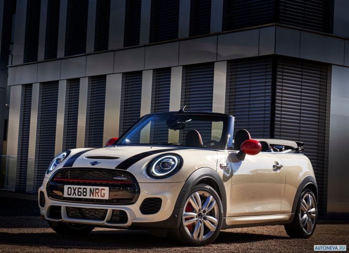 2019 Mini John Cooper Works Convertible - фотография 3 из 16