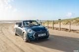 mini_2020_cabrio_mini_cooper_s_cabrio_sidewalk_010.jpg