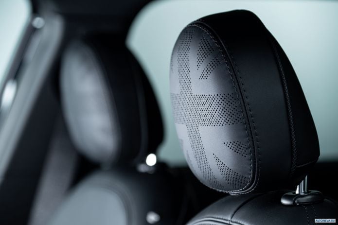 2020 Mini Clubman Cooper - фотография 13 из 31