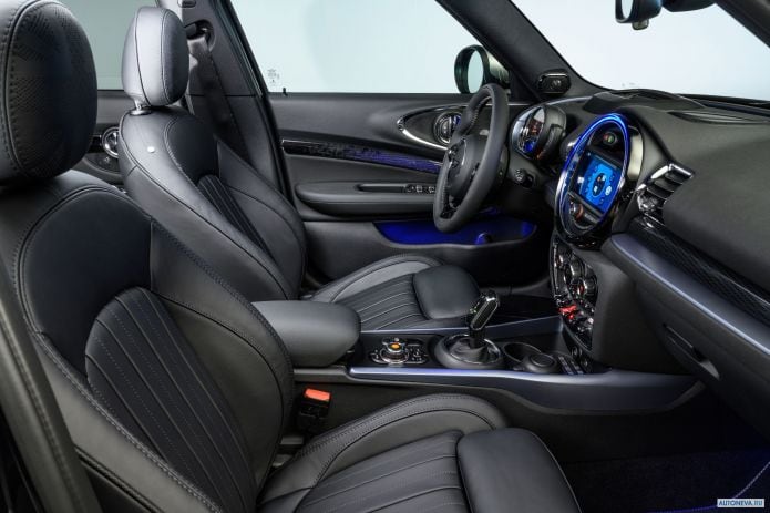 2020 Mini Clubman Cooper - фотография 16 из 31
