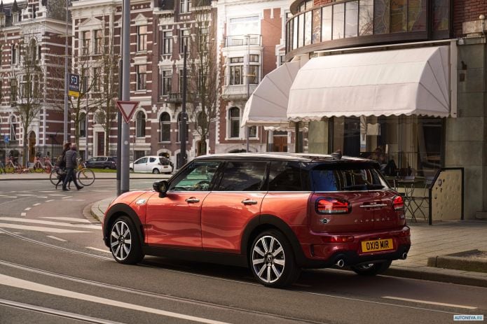 2020 Mini Clubman Cooper S - фотография 16 из 40