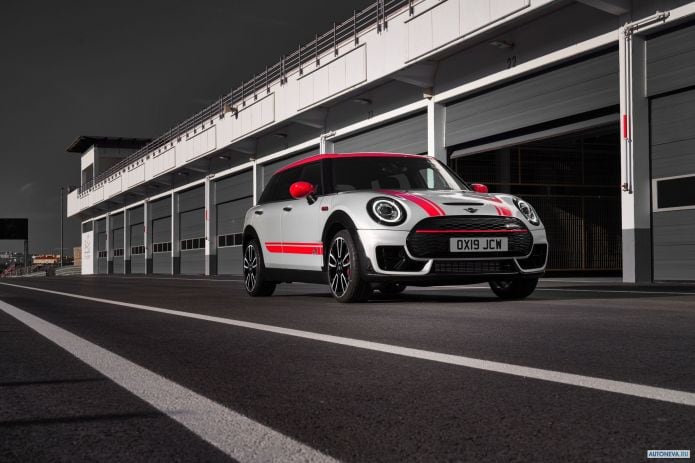 2020 Mini Clubman John Cooper Works - фотография 1 из 40 2020 Mini Clubman John Cooper Works - фотография 1 из 40