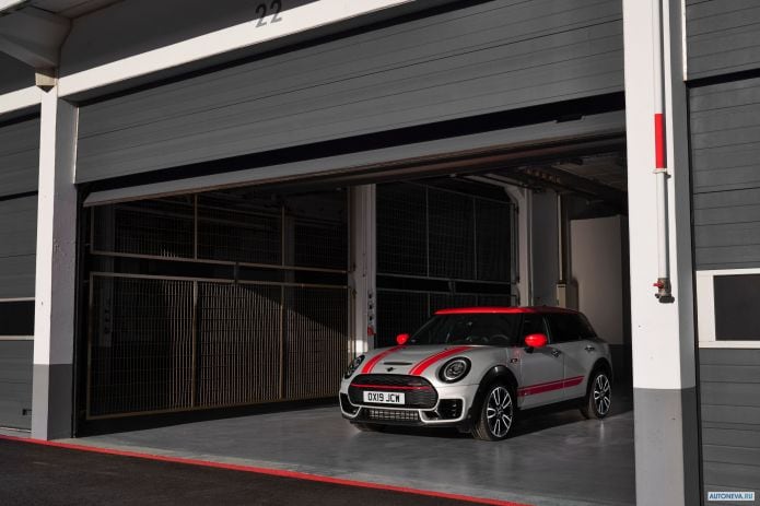 2020 Mini Clubman John Cooper Works - фотография 4 из 40