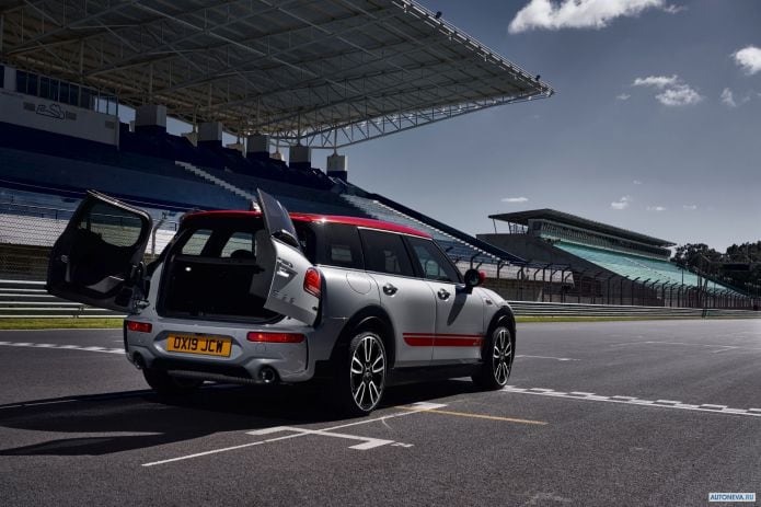 2020 Mini Clubman John Cooper Works - фотография 19 из 40 2020 Mini Clubman John Cooper Works - фотография 19 из 40