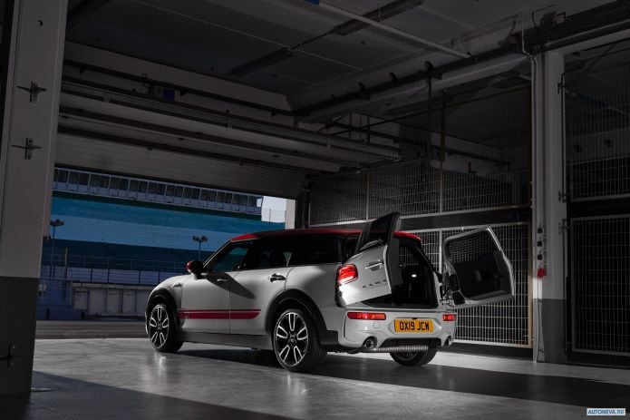 2020 Mini Clubman John Cooper Works - фотография 23 из 40 2020 Mini Clubman John Cooper Works - фотография 23 из 40