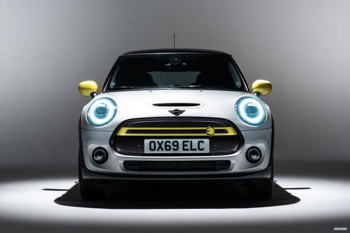 2020 Mini Cooper SE - фотография 6 из 40