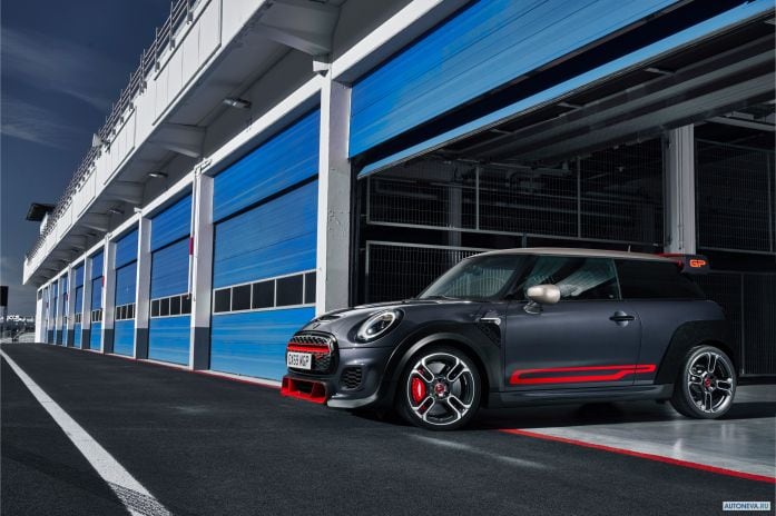 2020 Mini John Cooper Works GP - фотография 11 из 40