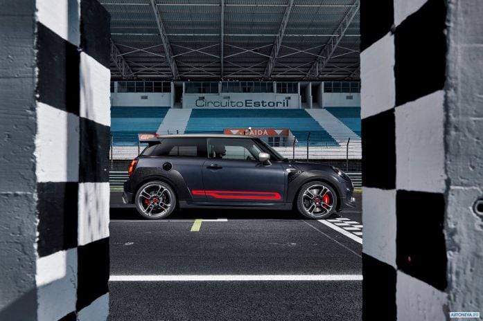 2020 Mini John Cooper Works GP - фотография 12 из 40