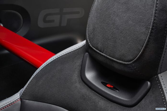 2020 Mini John Cooper Works GP - фотография 21 из 40
