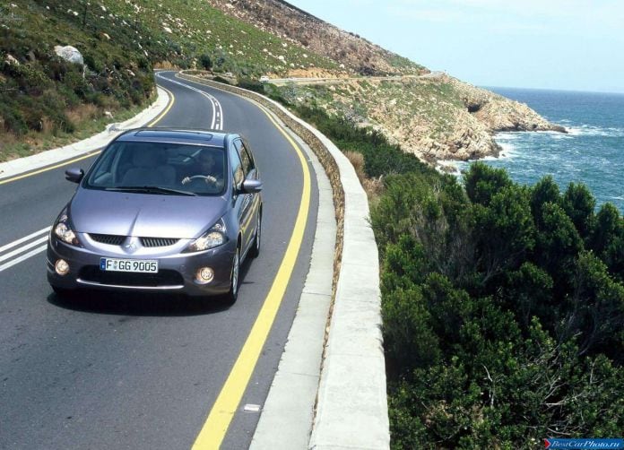 2004 Mitsubishi Grandis European Version - фотография 5 из 60