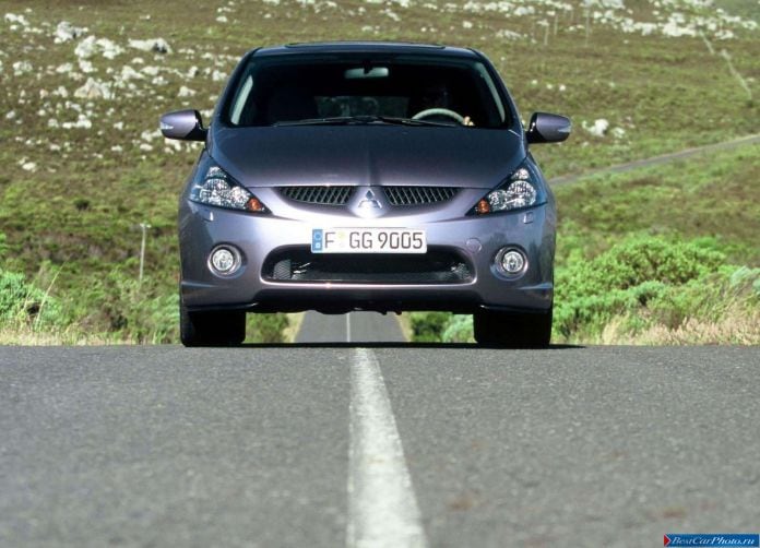 2004 Mitsubishi Grandis European Version - фотография 8 из 60