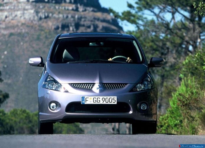 2004 Mitsubishi Grandis European Version - фотография 11 из 60