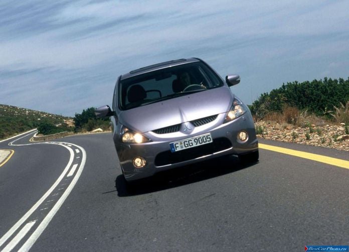 2004 Mitsubishi Grandis European Version - фотография 14 из 60