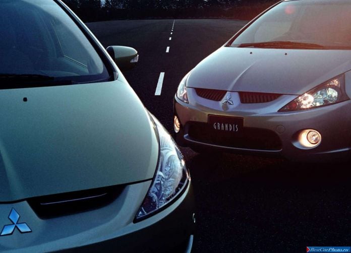 2004 Mitsubishi Grandis European Version - фотография 22 из 60