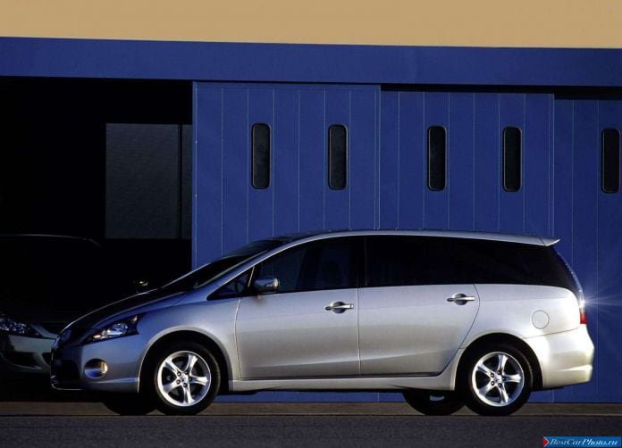 2004 Mitsubishi Grandis European Version - фотография 23 из 60