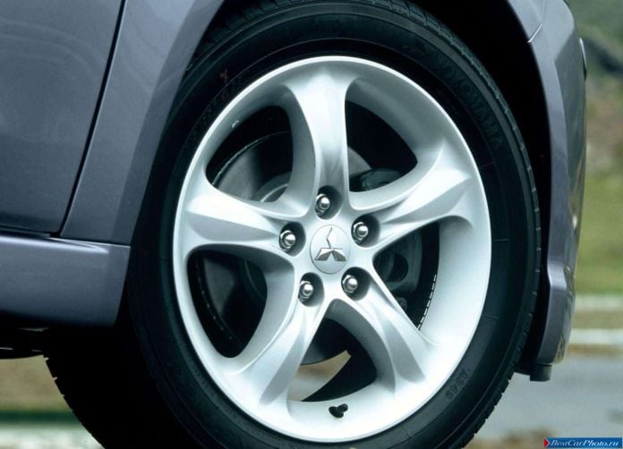2004 Mitsubishi Grandis European Version - фотография 54 из 60