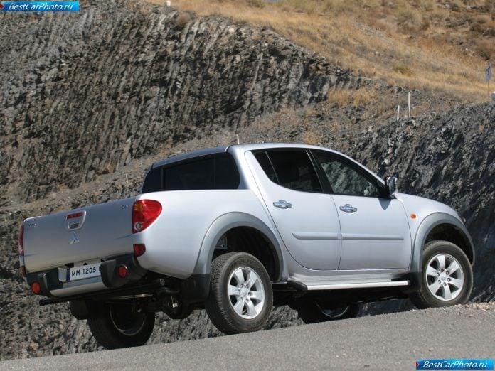 2007 Mitsubishi L200 Double Cab - фотография 11 из 19
