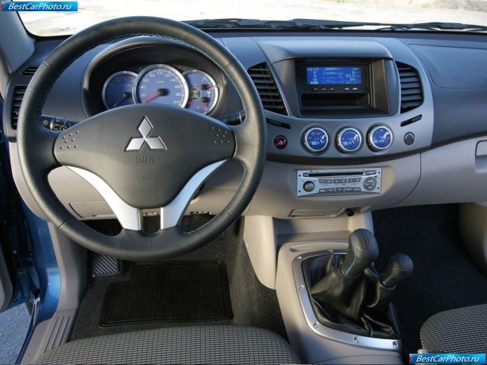 2007 Mitsubishi L200 Double Cab - фотография 17 из 19
