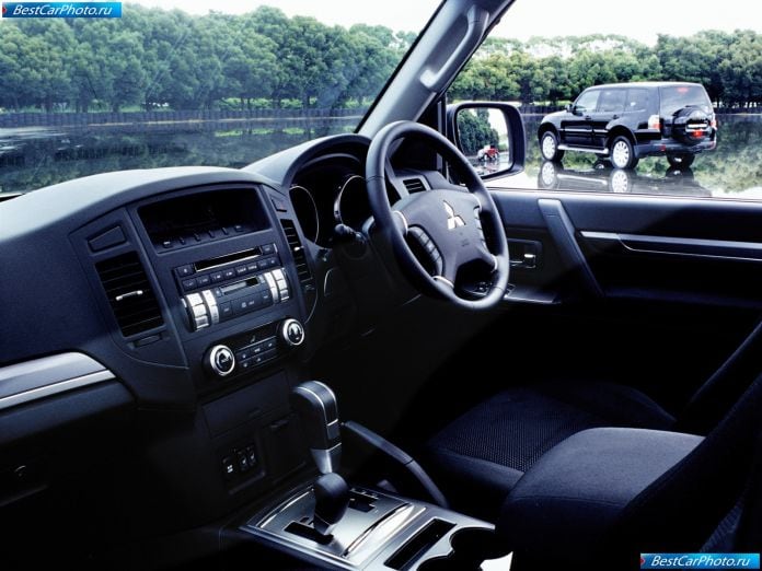 2007 Mitsubishi Pajero European Specs - фотография 11 из 17