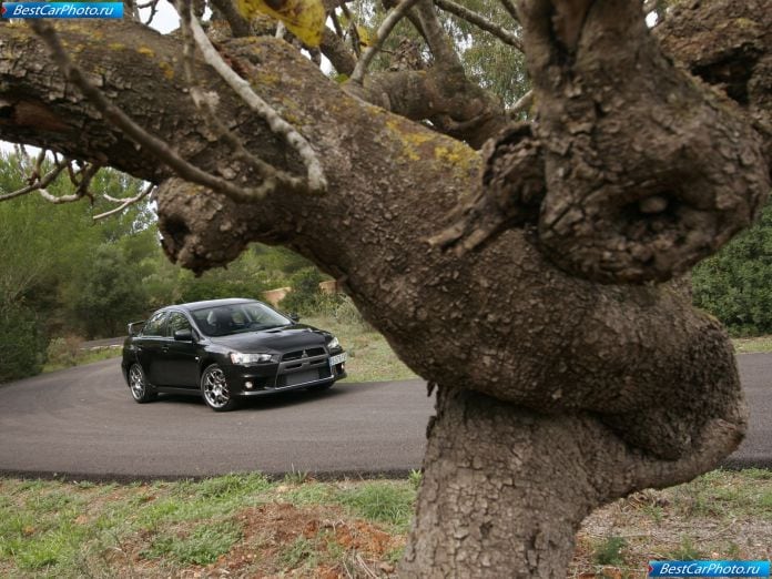 2008 Mitsubishi Lancer Evolution X - фотография 12 из 164
