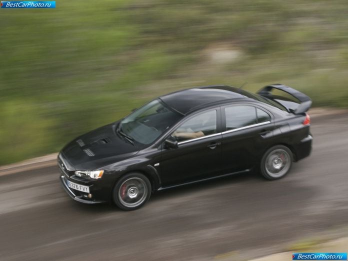 2008 Mitsubishi Lancer Evolution X - фотография 21 из 164