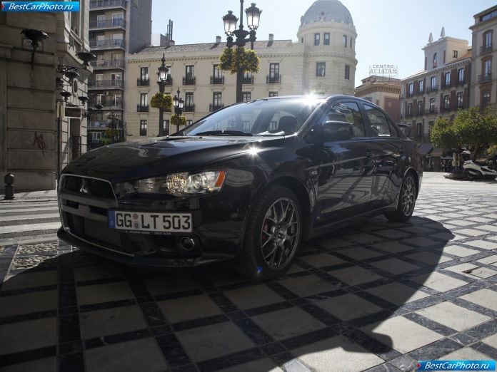 2008 Mitsubishi Lancer Evolution X - фотография 22 из 164