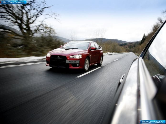 2008 Mitsubishi Lancer Evolution X - фотография 25 из 164