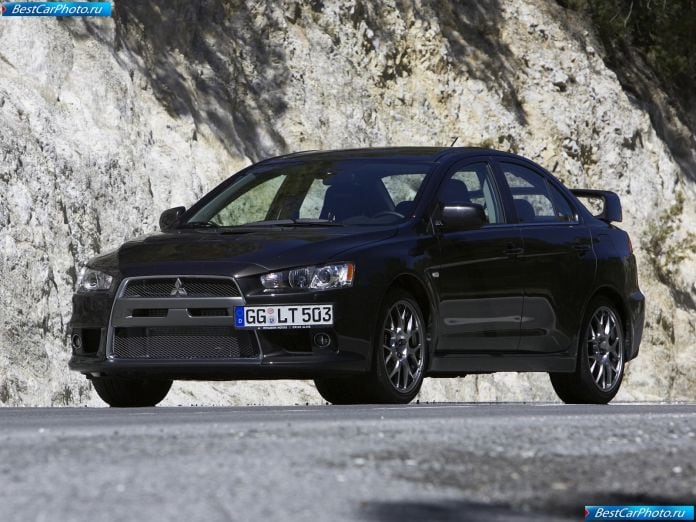 2008 Mitsubishi Lancer Evolution X - фотография 27 из 164