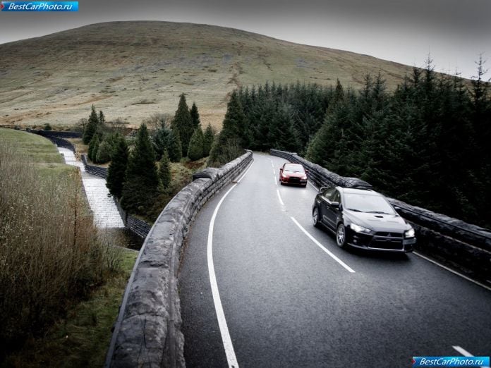 2008 Mitsubishi Lancer Evolution X - фотография 31 из 164