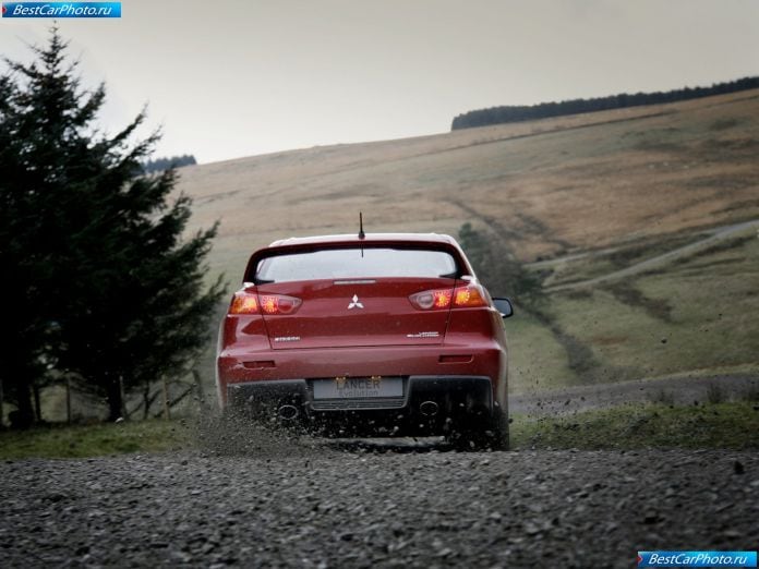 2008 Mitsubishi Lancer Evolution X - фотография 82 из 164