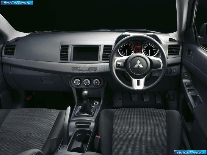 2008 Mitsubishi Lancer Evolution X - фотография 108 из 164