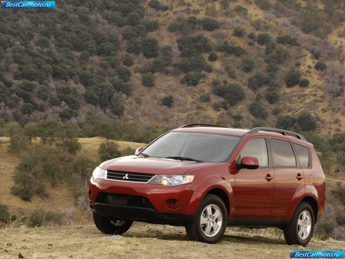 2008 Mitsubishi Outlander Es - фотография 1 из 30