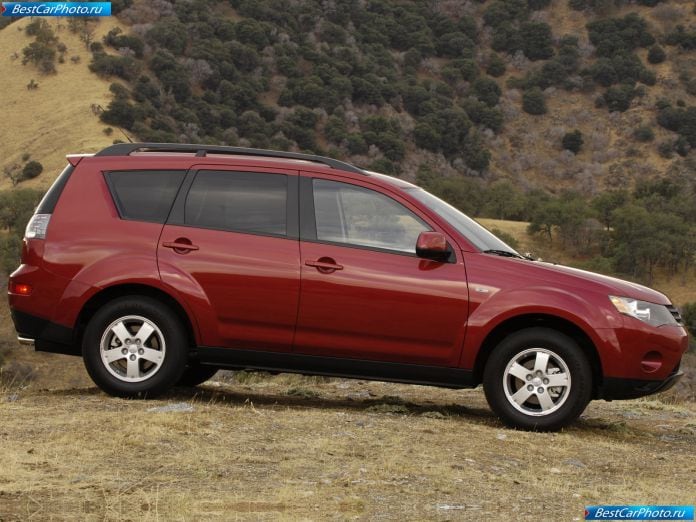 2008 Mitsubishi Outlander Es - фотография 9 из 30