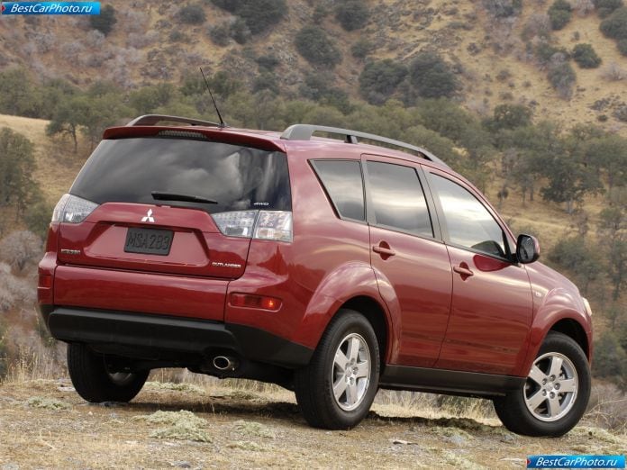 2008 Mitsubishi Outlander Es - фотография 10 из 30